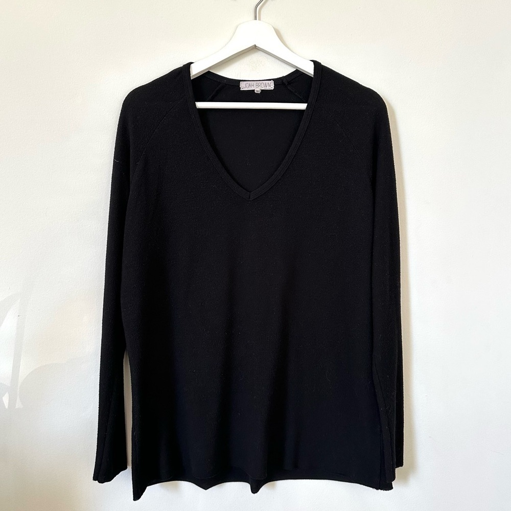 Joah Brown Black Long Sleeve V-Neck Top | One Size | Minimalist Luxe